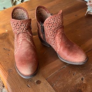 Unique Boho rust ankle boots , gently worn in size 6 1/2